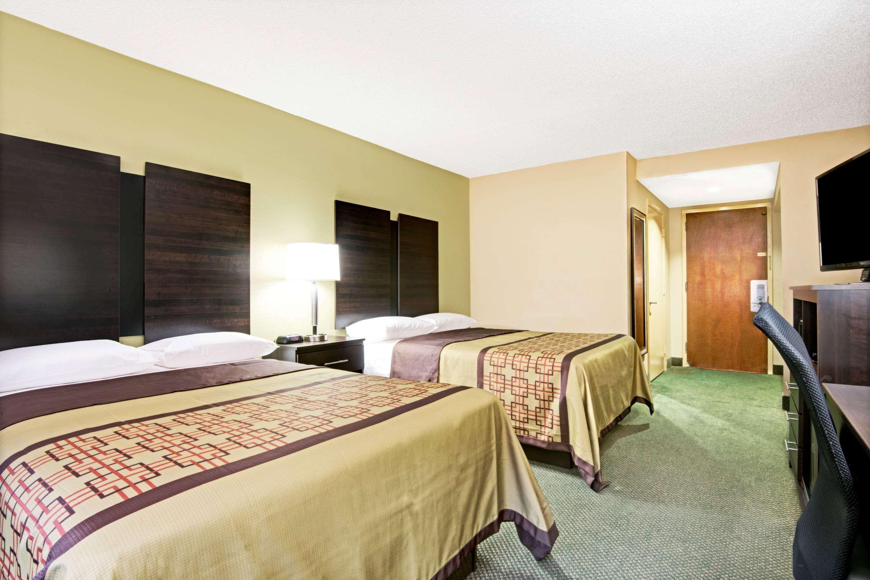 Super 8 By Wyndham North East