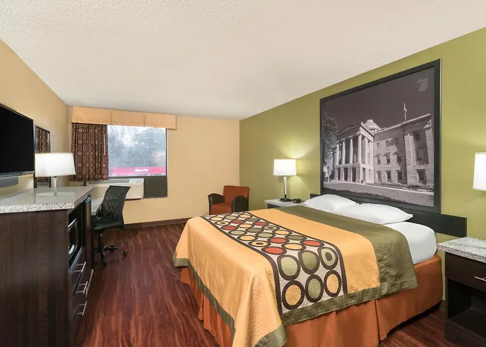 Super 8 By Wyndham Raleigh North East